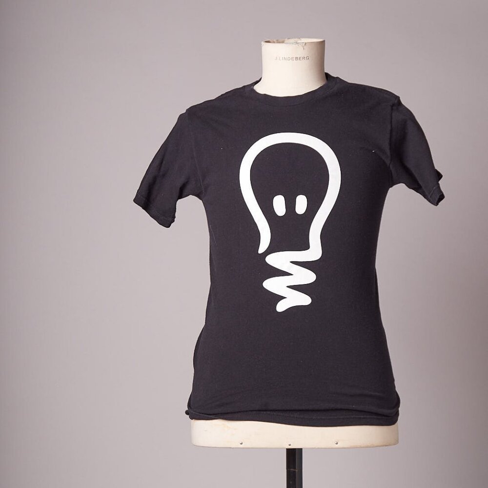 Vintage 1990s Think Skateboarding Lightbulb T-Shirt